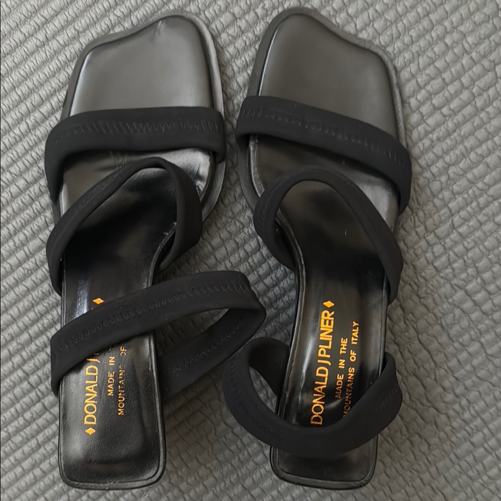 Donald J. Pliner Black Women's Sandals SIZE 8 Barely Worn